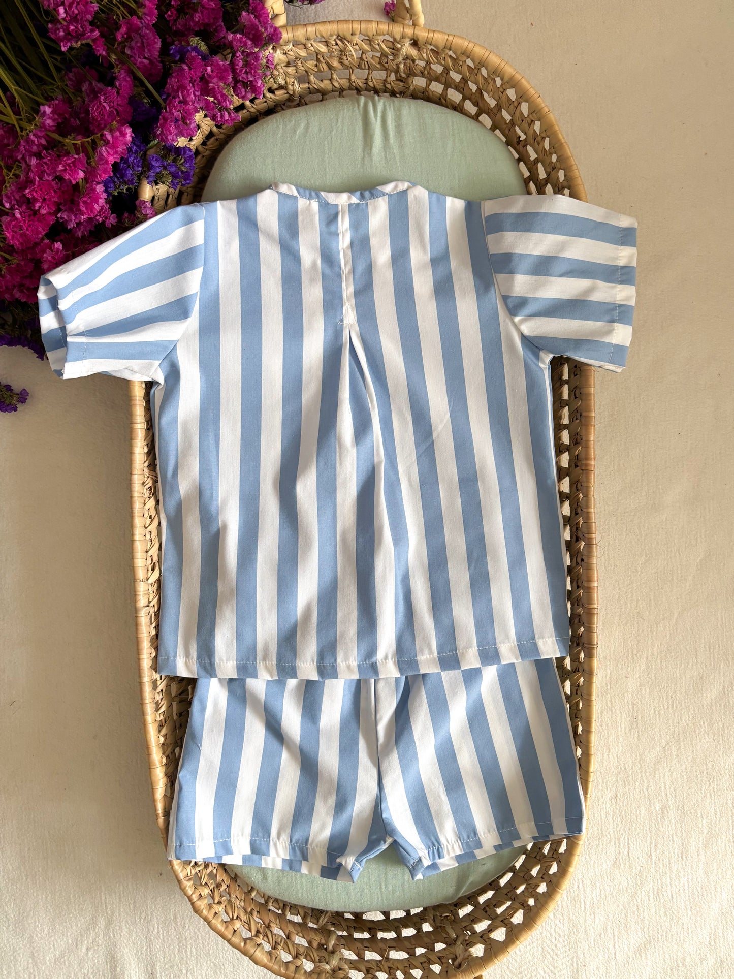 Pijama Risca Larga Azul e Branca