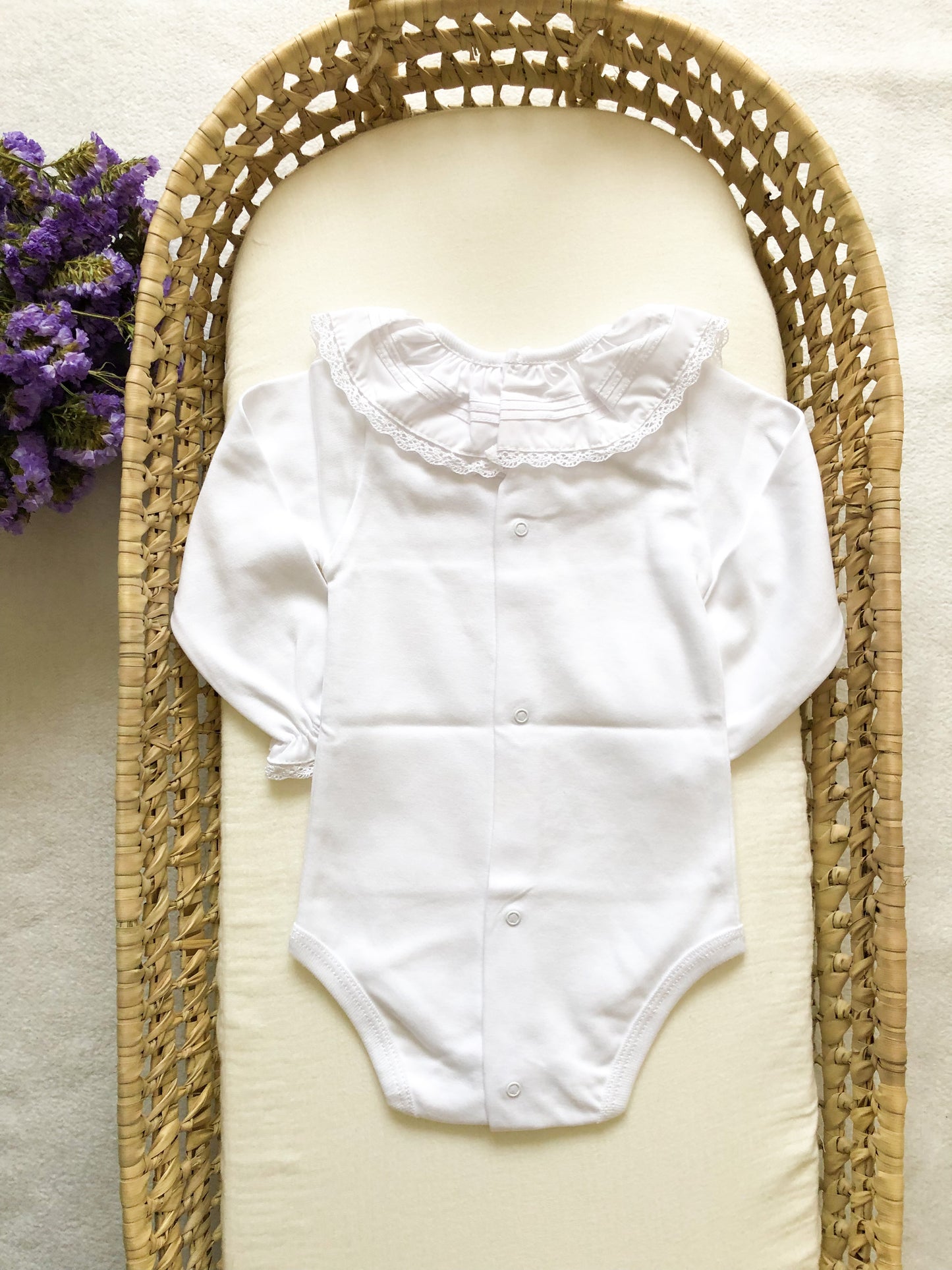 Body con cuello volante