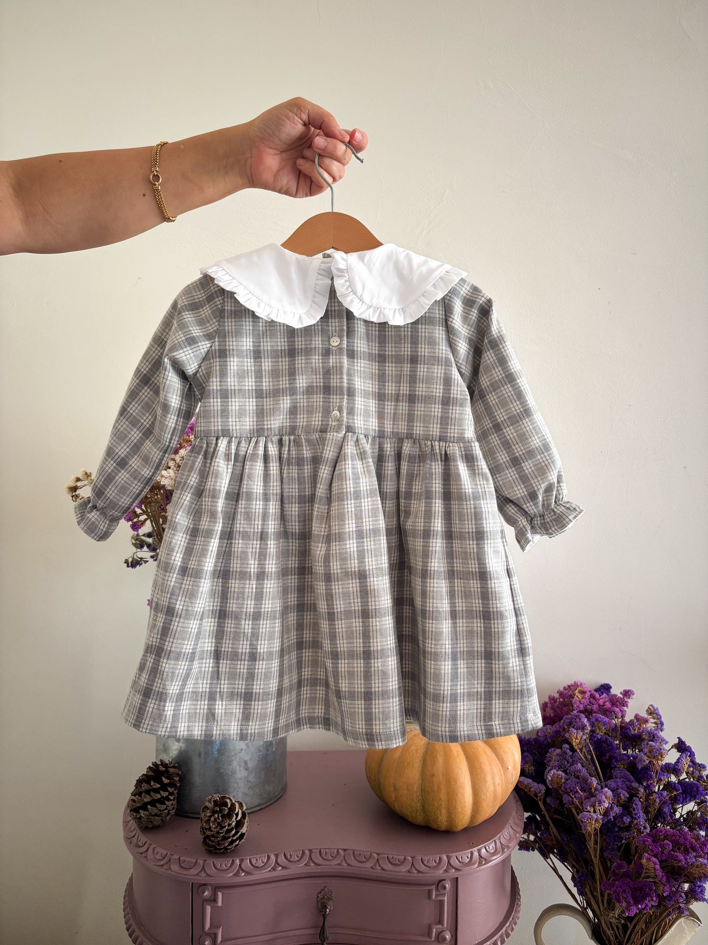 Vestido Xadrez Cinza Gola Boneca