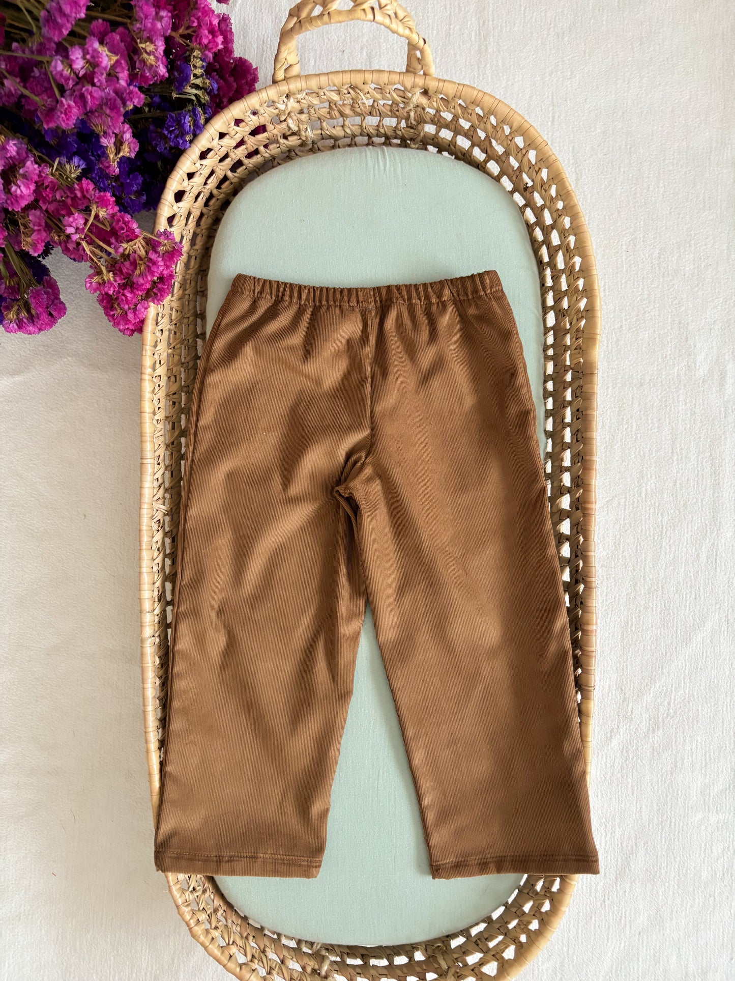 Calça Bombazina Caramelo Folhos