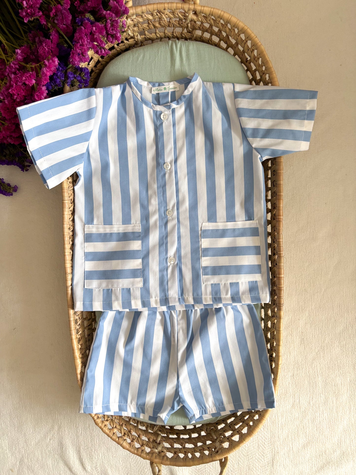 Pijama Risca Larga Azul e Branca