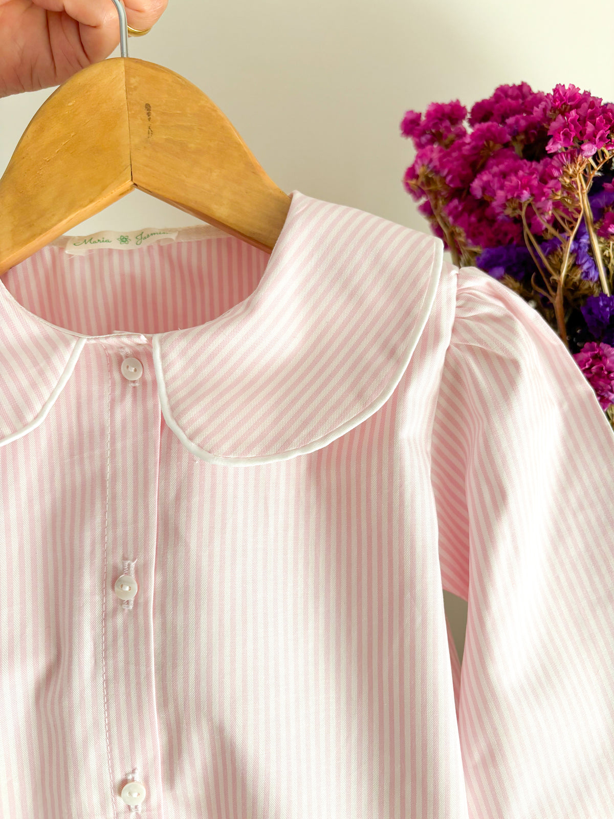 Pijama Risca Rosa e Branco Gola Claudine