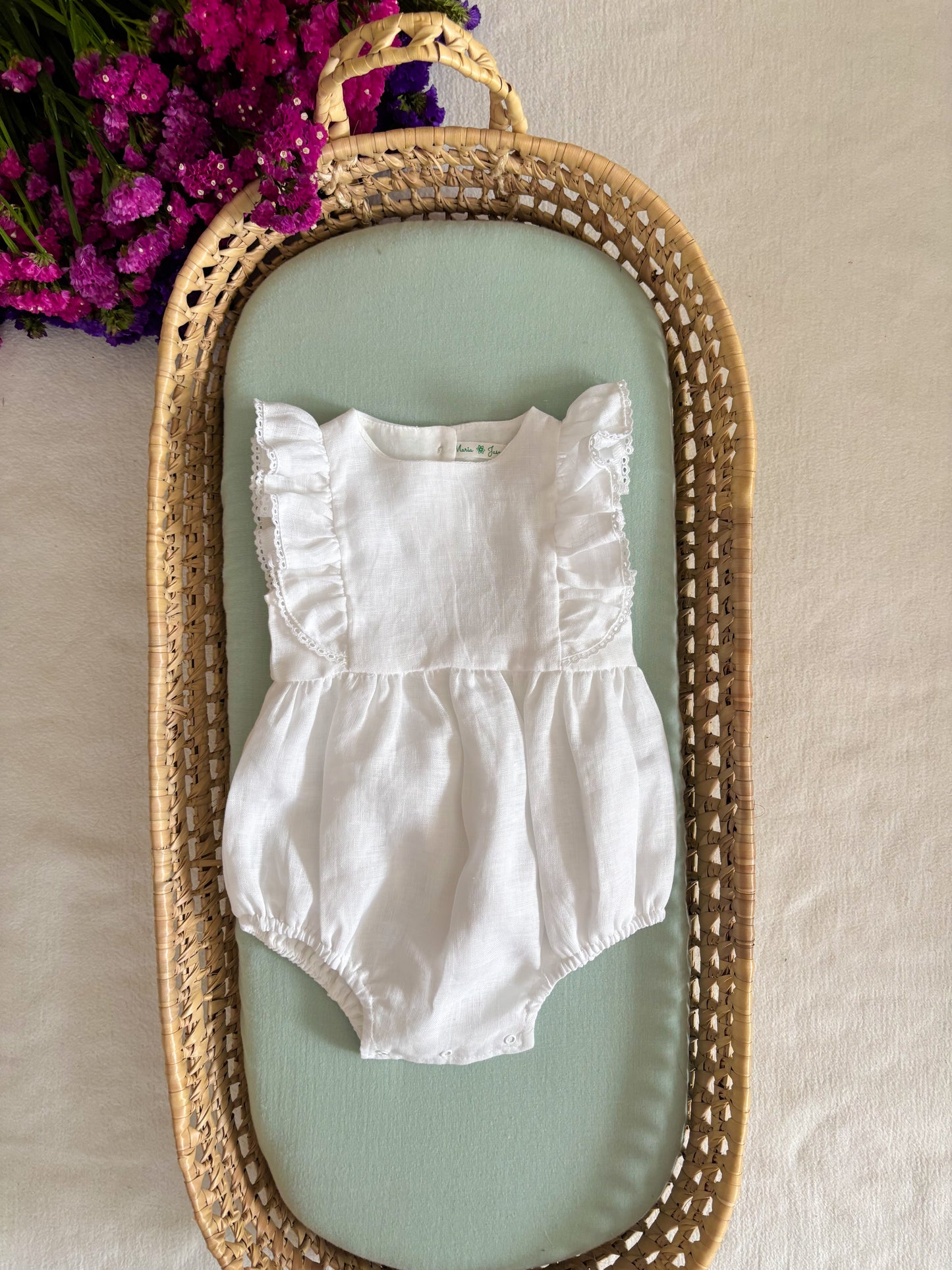 Fofo Linho Branco Folhos