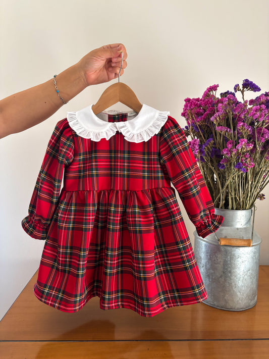 Vestido Xadrez Vermelho com Gola Boneca – Natal