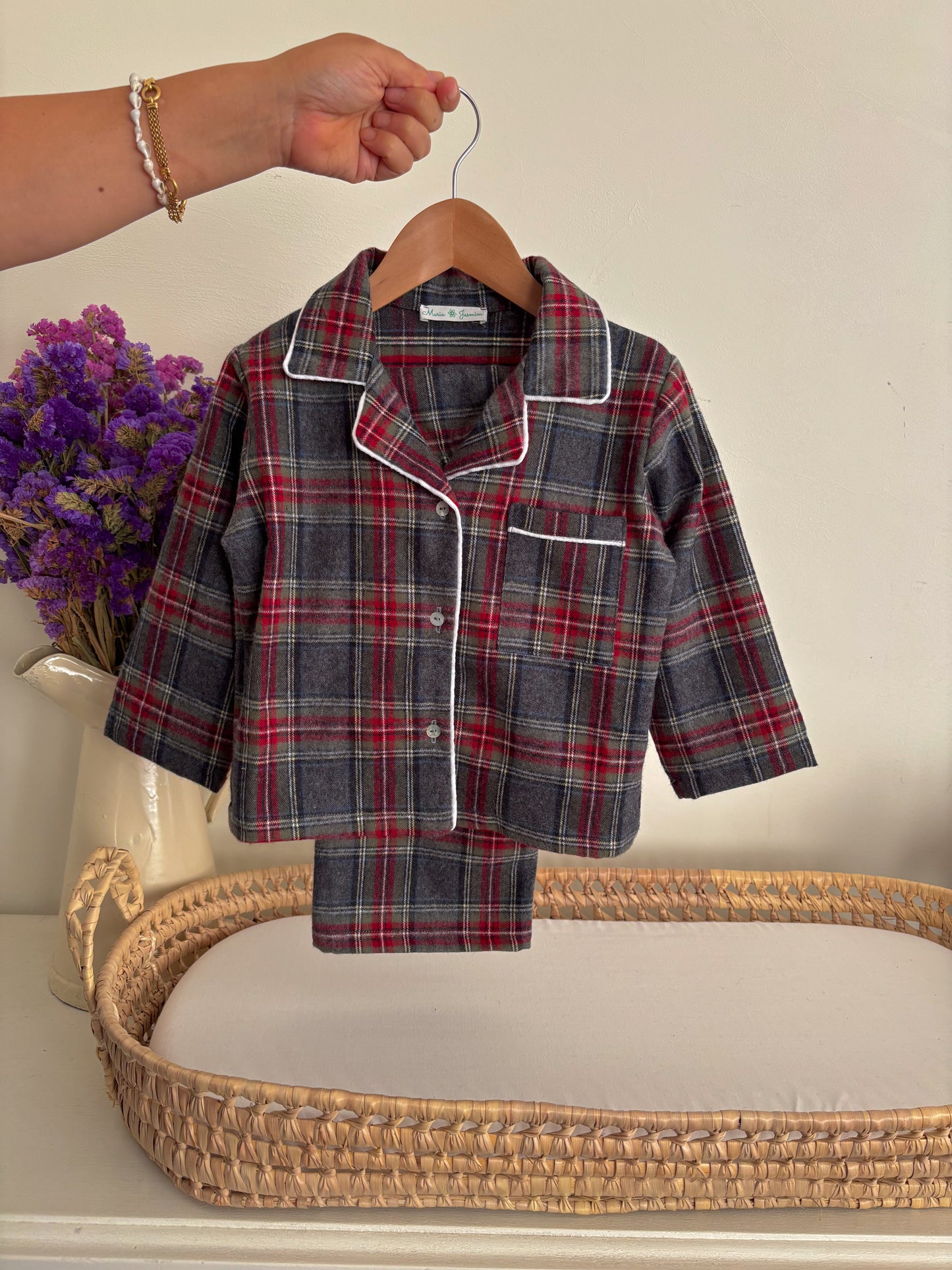 Pijama Clássico Xadrez Vermelho e Cinza