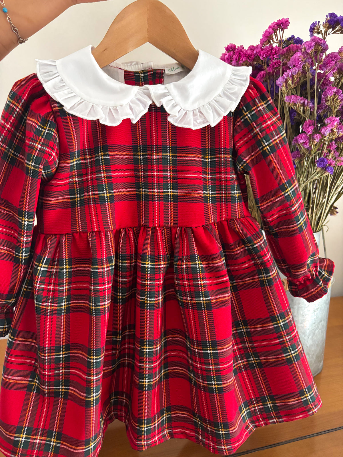 Vestido Xadrez Vermelho com Gola Boneca – Natal