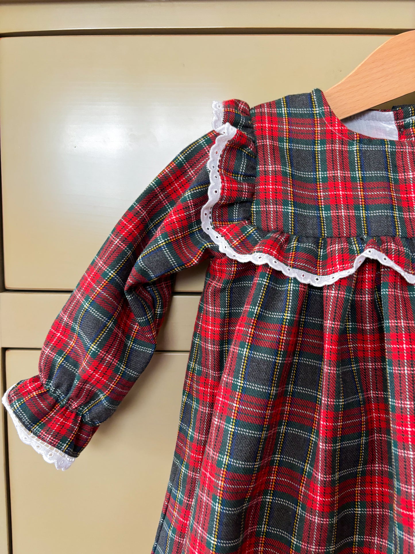 Vestido Tartan Cinza e Vermelho